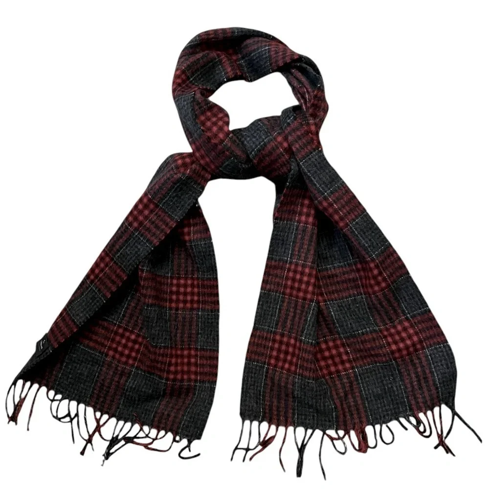 V. FRAAS dark scarf
